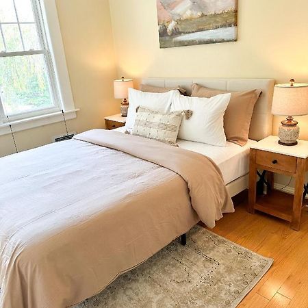 7 Mins Drive To Yale, Large Fenced Yard Villa New Haven Eksteriør billede