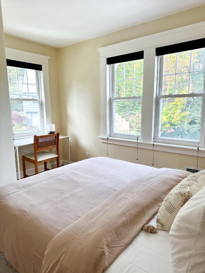 7 Mins Drive To Yale, Large Fenced Yard Villa New Haven Eksteriør billede